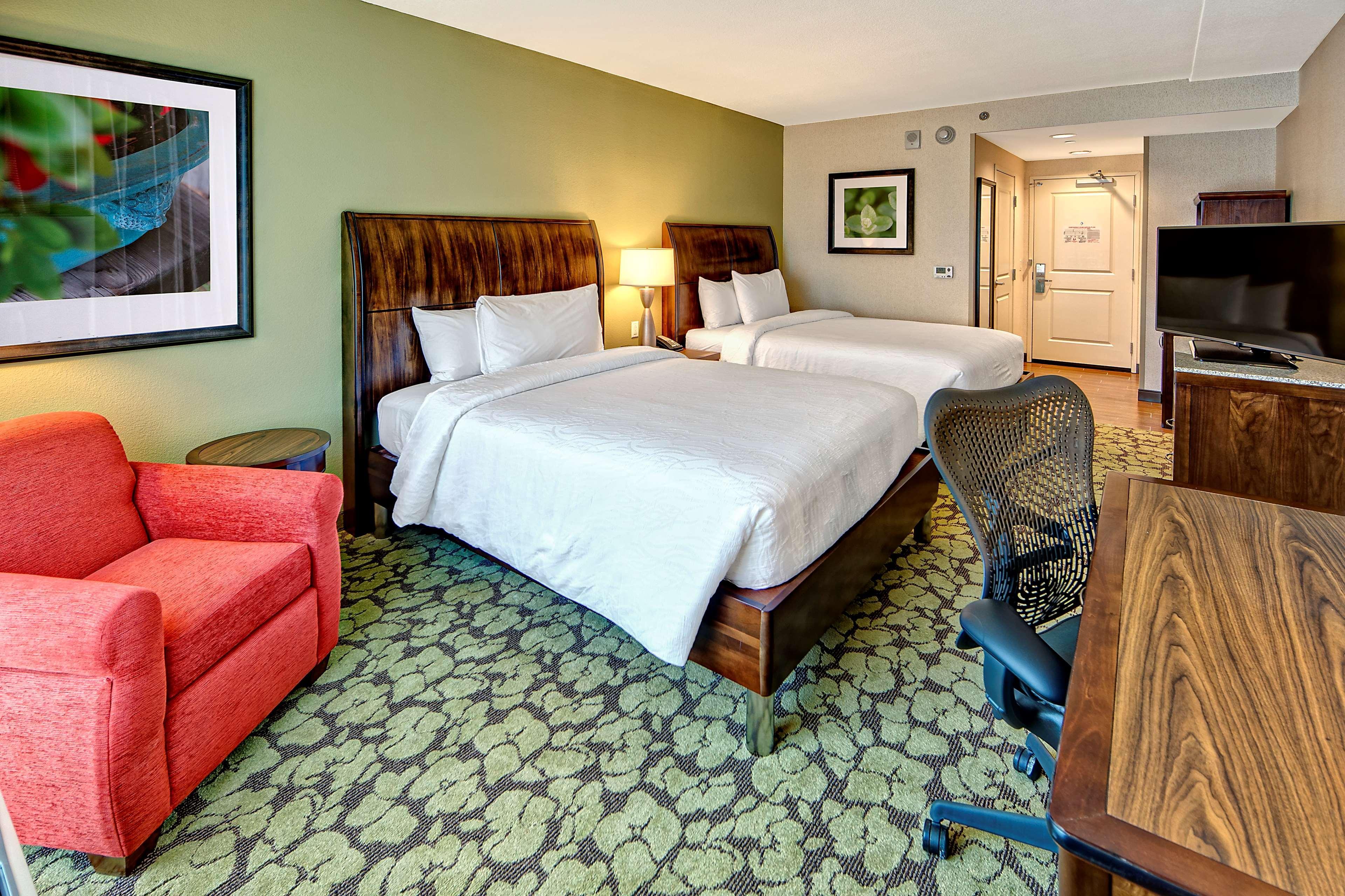 Hilton Garden Inn Nashville Downtown Convention Center Exterior photo