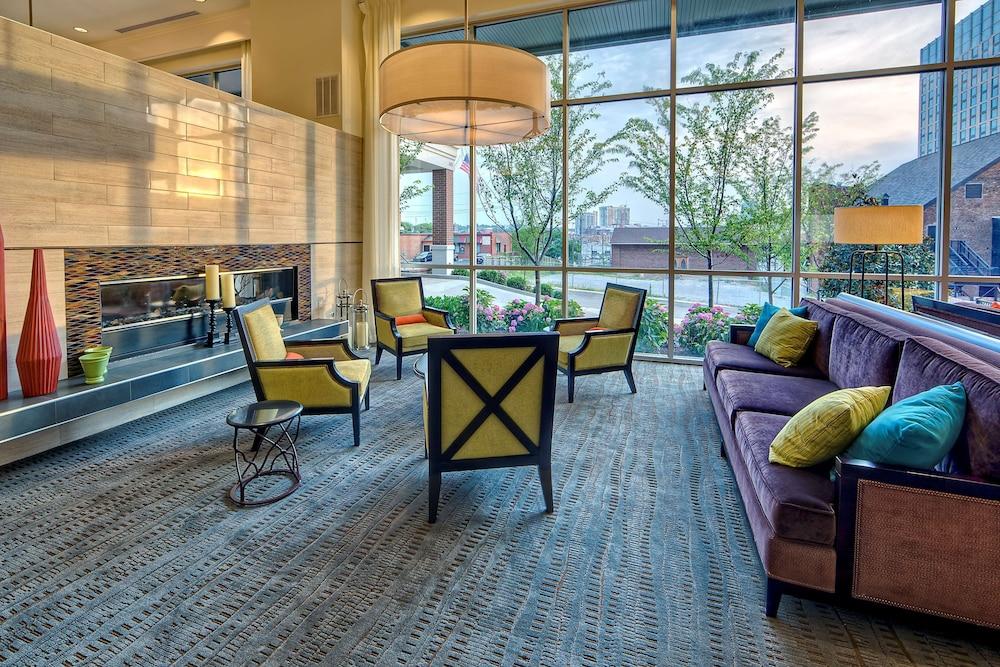 Hilton Garden Inn Nashville Downtown Convention Center Exterior photo