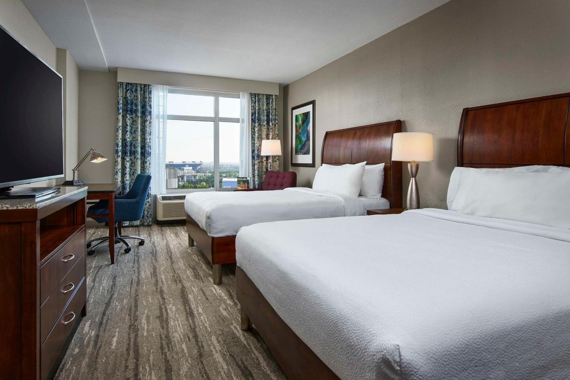 Hilton Garden Inn Nashville Downtown Convention Center Exterior photo