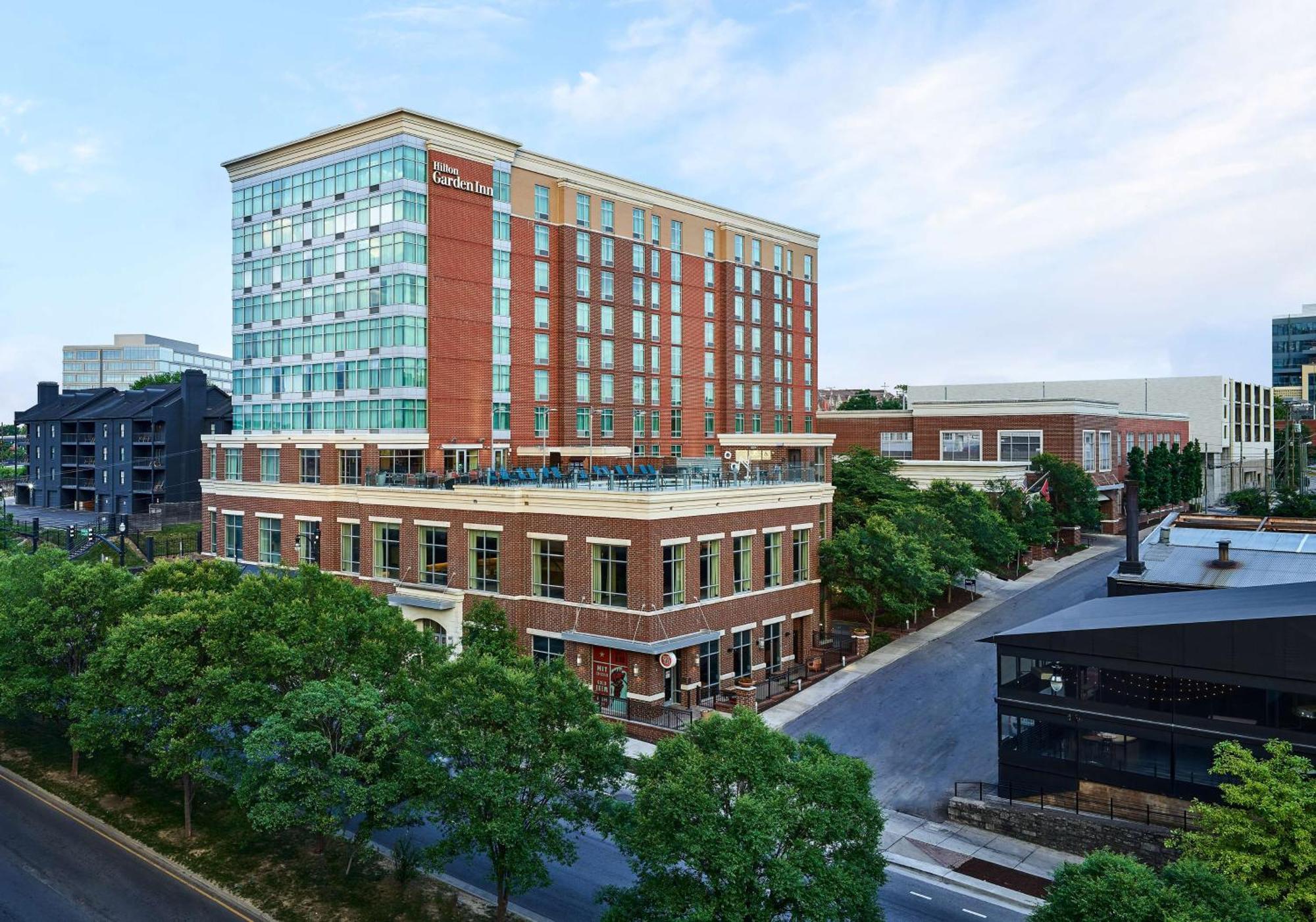 Hilton Garden Inn Nashville Downtown Convention Center Exterior photo